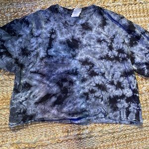 tie-dye crop top